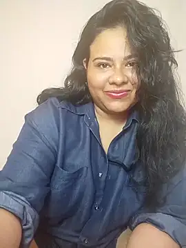 Snapshot of Tania_cruz_ chatting on 10-24-25, 03:58 Tania cruz  online show from 10-24-25, 03:58