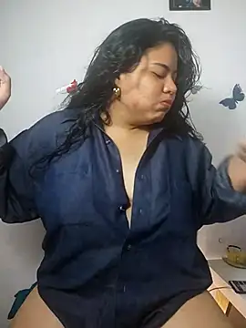 Snapshot of Tania_cruz_ chatting on 12-19-25, 03:35 Tania cruz online show from 12-19-25, 03:35