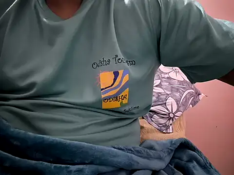 Snapshot of mallu_boy_23 chatting on 10-07-25, 07:44 mallu boy 23 online show from 10-07-25, 07:44