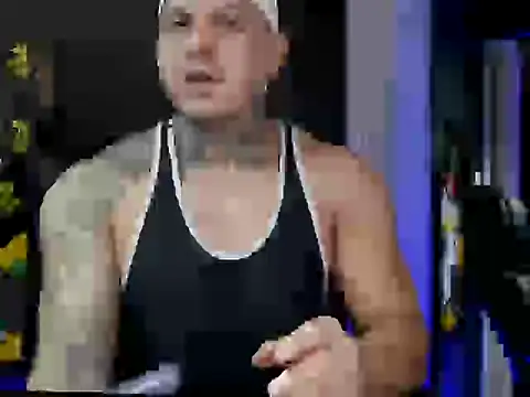 Snapshot of MAXIMO_VEGA chatting on 10-14-25, 10:21 MAXIMO VEGA online show from 10-14-25, 10:21