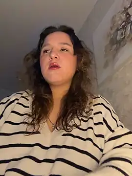 Snapshot of Luisaa_rosee chatting on 10-04-25, 01:53 Luisaa rosee online show from 10-04-25, 01:53