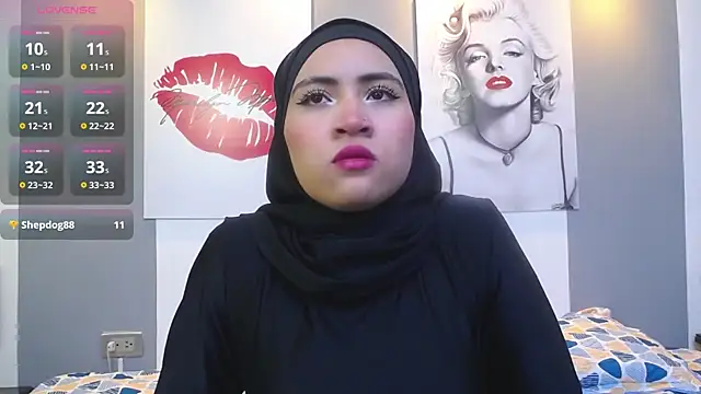 Neesha   online show from 10-24-25, 07:43