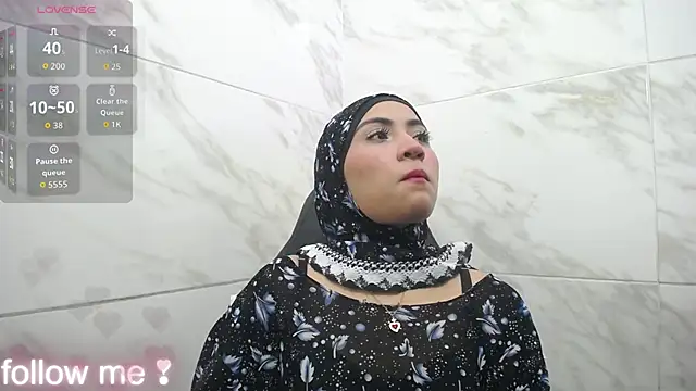 Snapshot of Neesha__ chatting on 12-04-25, 12:14 Neesha online show from 12-04-25, 12:14