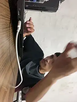 Snapshot of feetbooy chatting on 11-29-25, 11:52 feetbooy online show from 11-29-25, 11:52