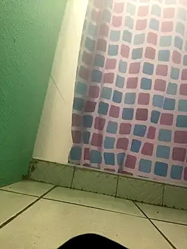 Snapshot of feetbooy chatting on 12-01-25, 01:32 feetbooy online show from 12-01-25, 01:32