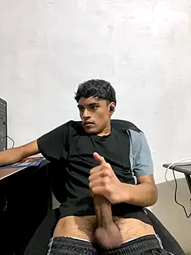 Snapshot of feetbooy chatting on 12-05-25, 08:16 feetbooy online show from 12-05-25, 08:16