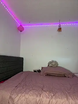 saramooon online show from 04-22-26, 03:57