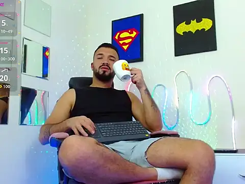 Snapshot of mathewv_ chatting on 12-01-25, 03:00 mathewv online show from 12-01-25, 03:00