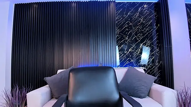 VenusCooper online show from 11-24-25, 06:51