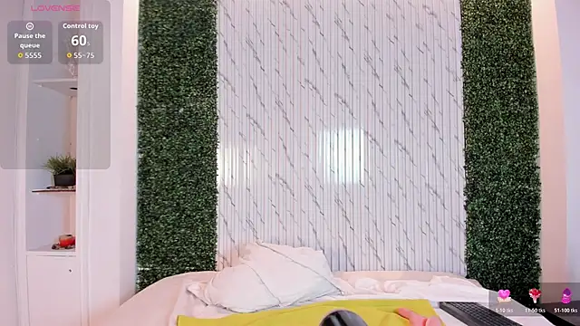 VenusCooper online show from 04-21-26, 02:51