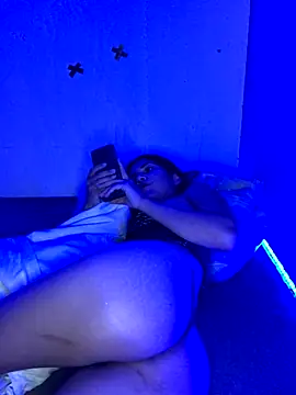 deby 03 online show from 11-16-25, 07:41