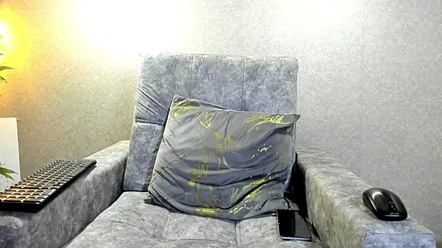 Snapshot of Axelwiliams chatting on 10-29-25, 04:37 Axelwiliams online show from 10-29-25, 04:37