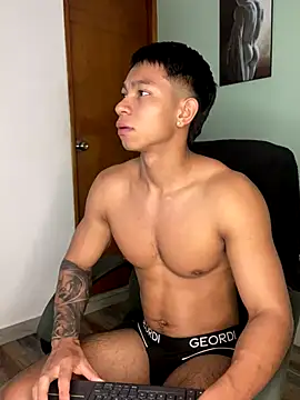 Snapshot of jackson_cruz chatting on 11-19-25, 07:52 jackson cruz online show from 11-19-25, 07:52