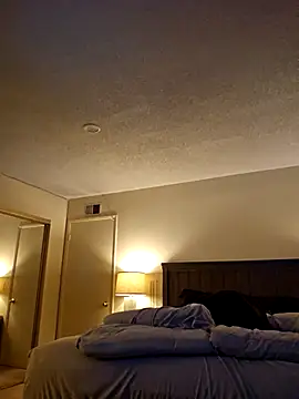 Roddog18 online show from 11-22-25, 03:49