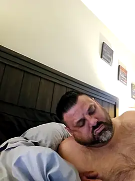 Roddog18 online show from 04-15-26, 01:29