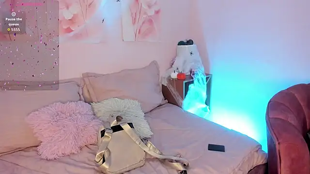 Nikolbrice online show from 10-24-25, 06:59