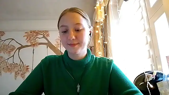 Snapshot of CarynFlaryn chatting on 09-30-25, 06:07 CarynFlaryn online show from 09-30-25, 06:07