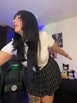 Snapshot of Hinatamoon_ chatting on 03-18-26, 03:42 Hinatamoon online show from 03-18-26, 03:42