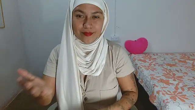 Nadia hasbun online show from 11-12-25, 12:16