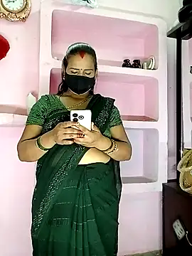 Snapshot of Bhabhi_jaan10 chatting on 10-05-25, 03:54 Bhabhi jaan10 online show from 10-05-25, 03:54