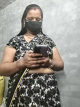 Snapshot of Bhabhi_jaan10 chatting on 10-29-25, 05:42 Bhabhi jaan10 online show from 10-29-25, 05:42