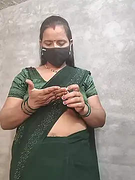 Snapshot of Bhabhi_jaan10 chatting on 11-01-25, 05:53 Bhabhi jaan10 online show from 11-01-25, 05:53