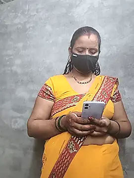 Snapshot of Bhabhi_jaan10 chatting on 11-04-25, 07:51 Bhabhi jaan10 online show from 11-04-25, 07:51