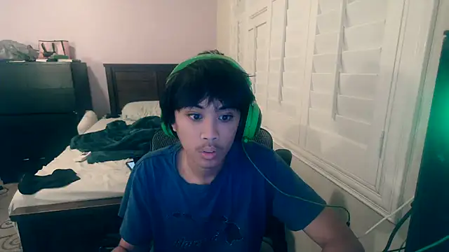 Snapshot of youngasianboy2007 chatting on 10-27-25, 05:11 youngasianboy2007 online show from 10-27-25, 05:11