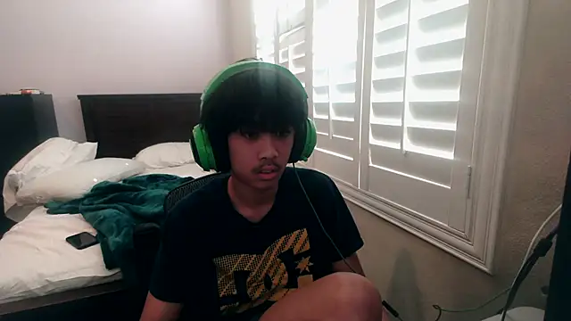 Snapshot of youngasianboy2007 chatting on 11-11-25, 07:58 youngasianboy2007 online show from 11-11-25, 07:58