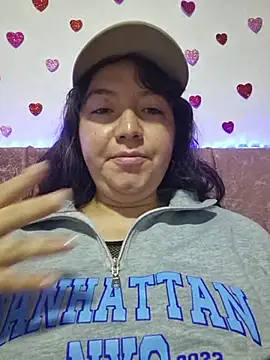 Snapshot of annyaparis chatting on 02-14-26, 01:24 annyaparis online show from 02-14-26, 01:24