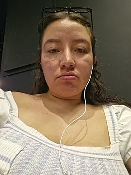 Snapshot of annyaparis chatting on 02-26-26, 07:24 annyaparis online show from 02-26-26, 07:24