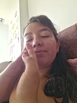 Snapshot of annyaparis chatting on 03-01-26, 07:49 annyaparis online show from 03-01-26, 07:49