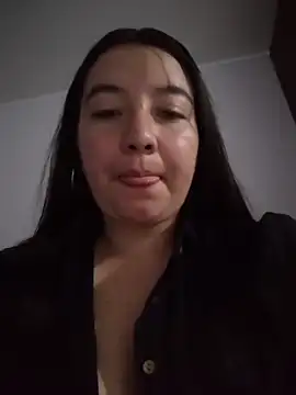 Snapshot of annyaparis chatting on 04-04-26, 03:16 annyaparis online show from 04-04-26, 03:16