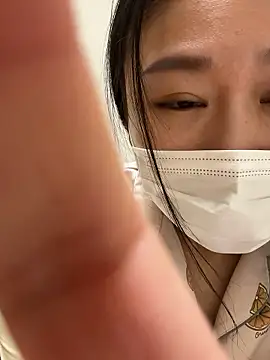 Snapshot of mia2_jp chatting on 12-04-25, 04:44 mia2 jp online show from 12-04-25, 04:44