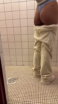 Snapshot of latingangsex chatting on 02-27-26, 12:43 latingangsex online show from 02-27-26, 12:43