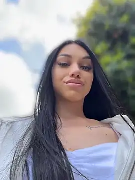 ilariea girl online show from 05-19-26, 12:44