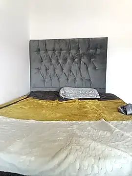 Snapshot of MissBubbles04 chatting on 10-14-25, 08:59 MissBubbles04 online show from 10-14-25, 08:59