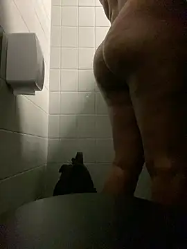 Snapshot of cariocabl chatting on 02-19-26, 04:36 cariocabl online show from 02-19-26, 04:36