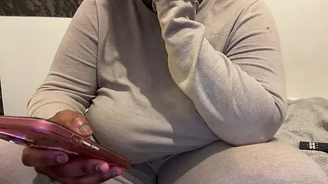 nanaisbackk online show from 10-29-25, 08:54