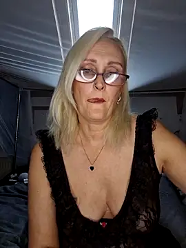 Jenny Blum online show from 10-08-25, 08:01