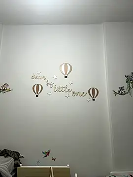 Snapshot of Victoria6989 chatting on 12-14-25, 04:23 Victoria6989 online show from 12-14-25, 04:23