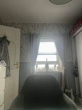 Snapshot of Victoria6989 chatting on 02-21-26, 03:46 Victoria6989 online show from 02-21-26, 03:46