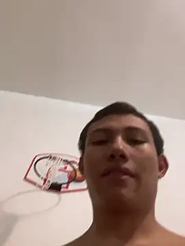 Snapshot of Davomg chatting on 11-20-25, 07:13 Davomg online show from 11-20-25, 07:13