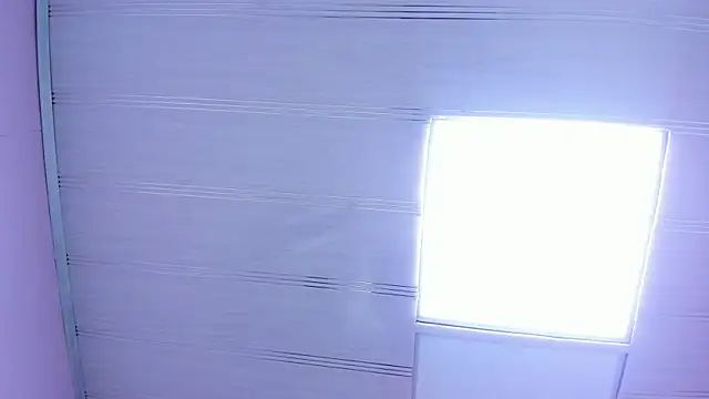 LeaMoreau22 online show from 10-22-25, 11:10