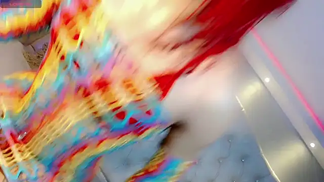 Snapshot of Saraa_Jone chatting on 10-18-25, 11:11 Saraa Jone online show from 10-18-25, 11:11