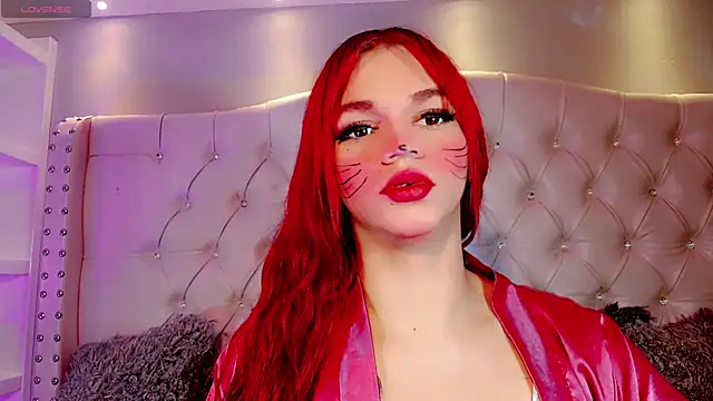 Snapshot of Saraa_Jone chatting on 10-23-25, 01:54 Saraa Jone online show from 10-23-25, 01:54