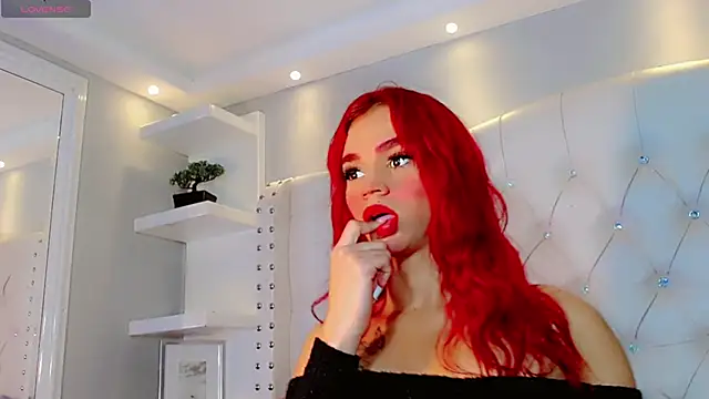 Snapshot of Saraa_Jone chatting on 11-18-25, 12:31 Saraa Jone online show from 11-18-25, 12:31