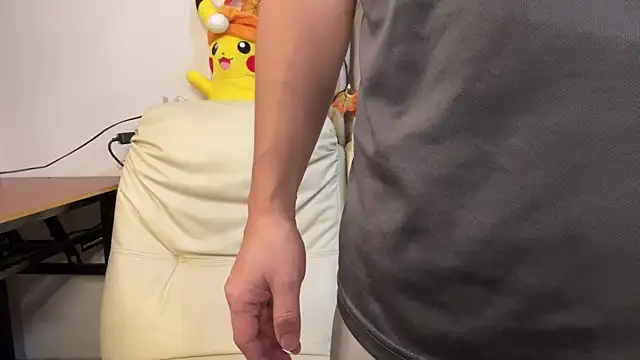 Snapshot of zghn88 chatting on 10-26-25, 12:33 zghn88 online show from 10-26-25, 12:33