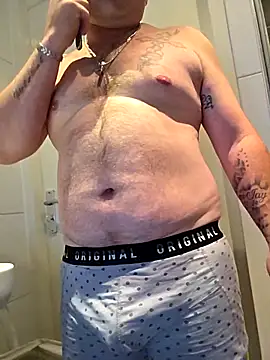 Snapshot of hot-brabo chatting on 10-04-25, 11:08 hot-brabo online show from 10-04-25, 11:08