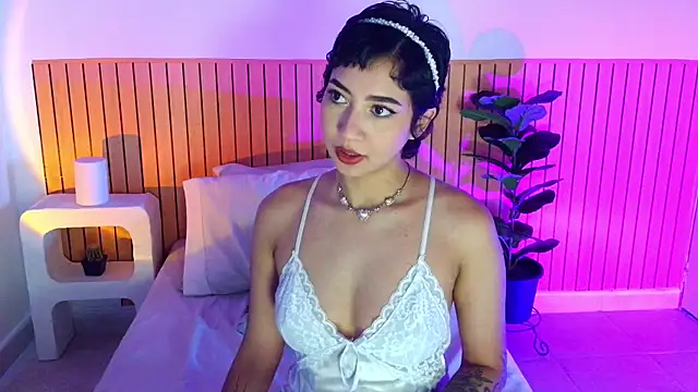 emma web  online show from 07-03-26, 02:56